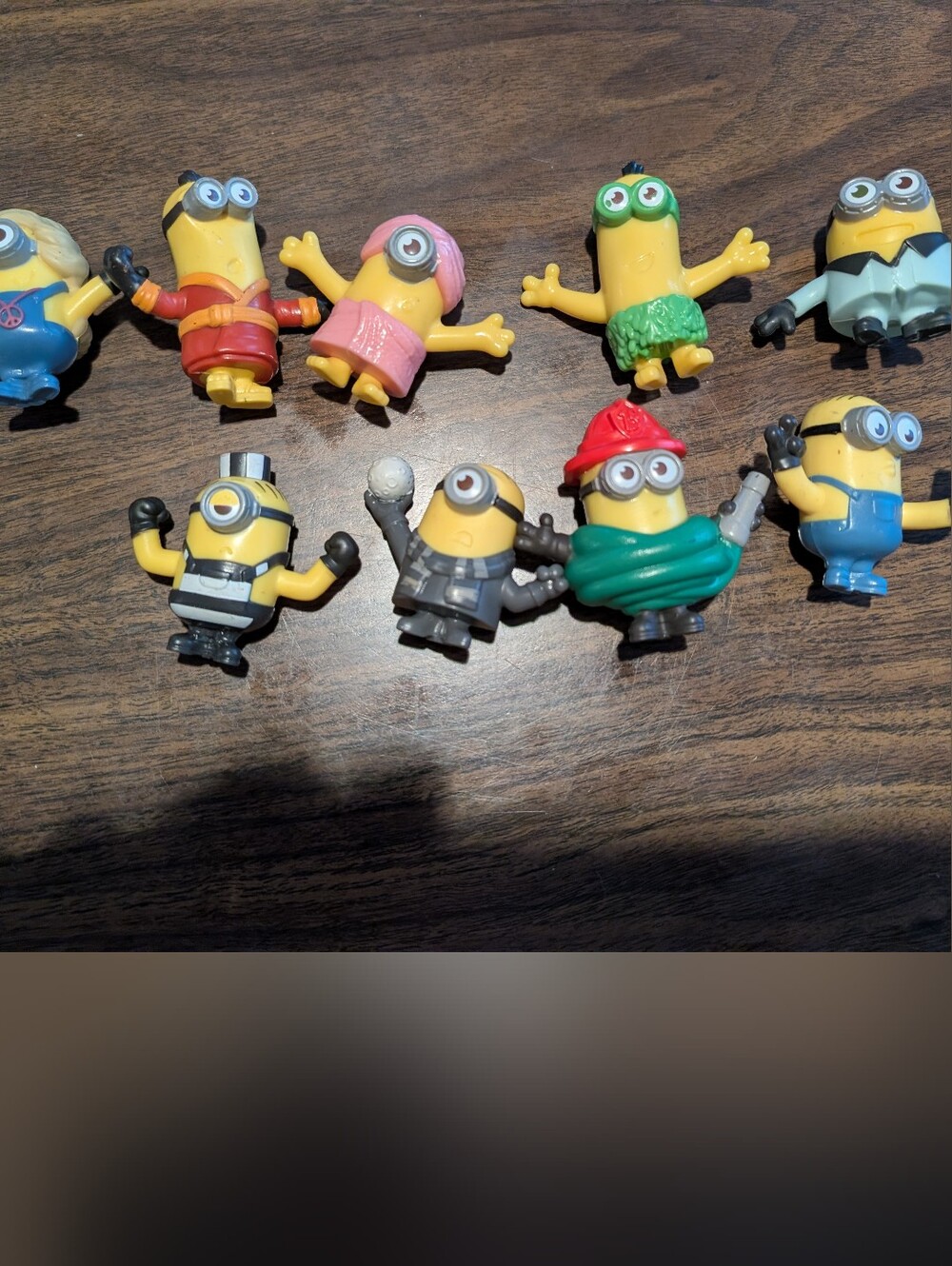 9 Minions Toy Figure Set - Assorted Yellow Characters